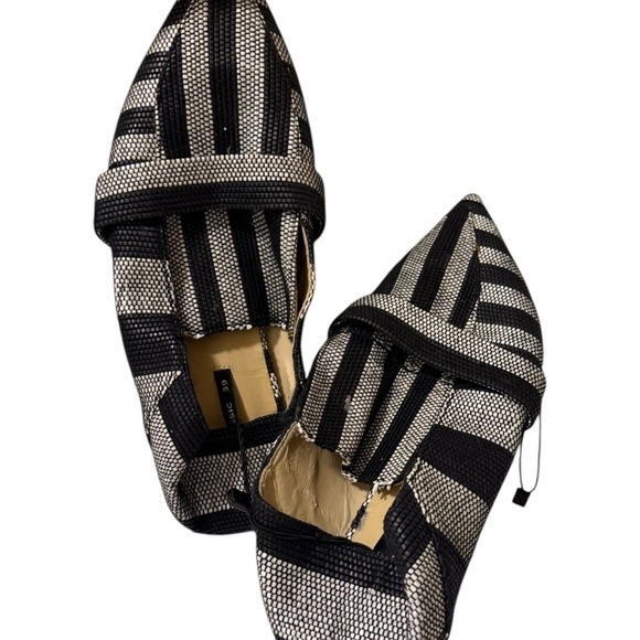 Stylish Black and White Women's Shoes - Picture 10 of 15